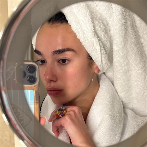 dua lipa makeup free.